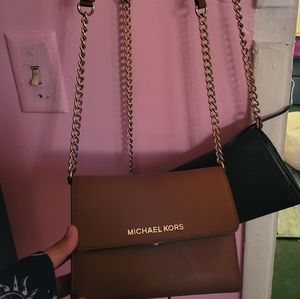 Michael kors crossbody